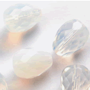 Korálek broušený 13x10mm mléčný krystal