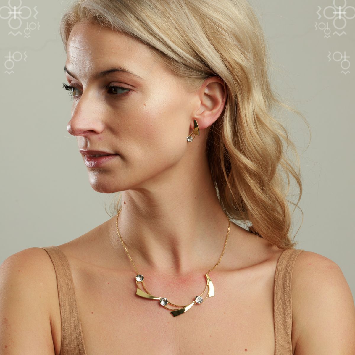 Náhrdelník Softly 3 Crystal SWAROVSKI Náhrdelník Softly 3 Crystal SWAROVSKI